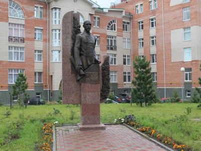 Памятник Дунину-Горкавичу Александру Александровичу.